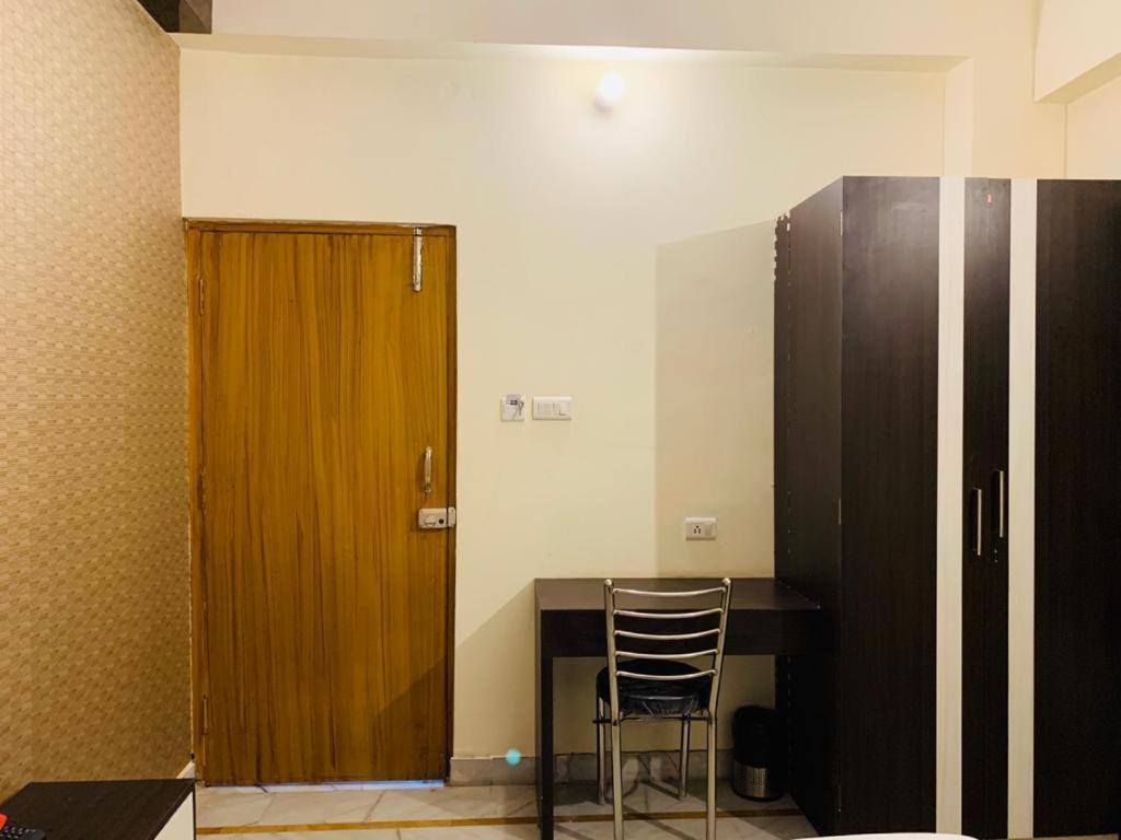 Hotel Kewal Palace Benares Buitenkant foto